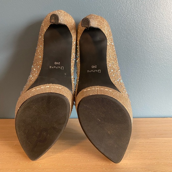 Sparkling High Heels (parties/events/anniversaries) - Picture 7 of 8